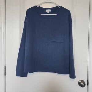 Love by Gap slightly cropped pocket front Sweater Size large